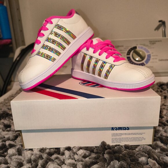 K SWISS - Picture 1 of 5